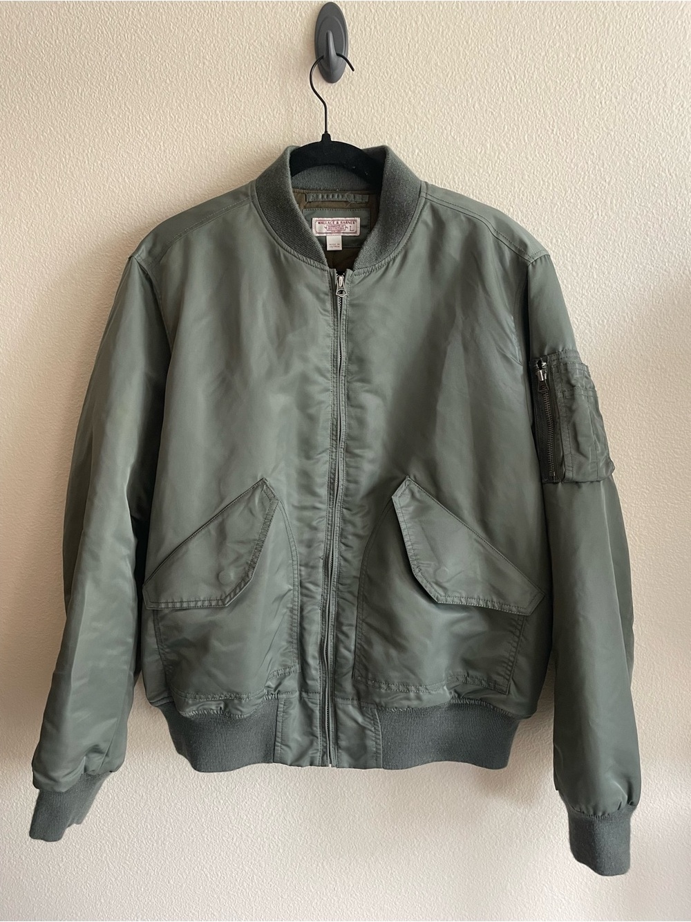 Wallace & Barnes: Men's Military-Style Bomber Jacket - Olive Green Size Large